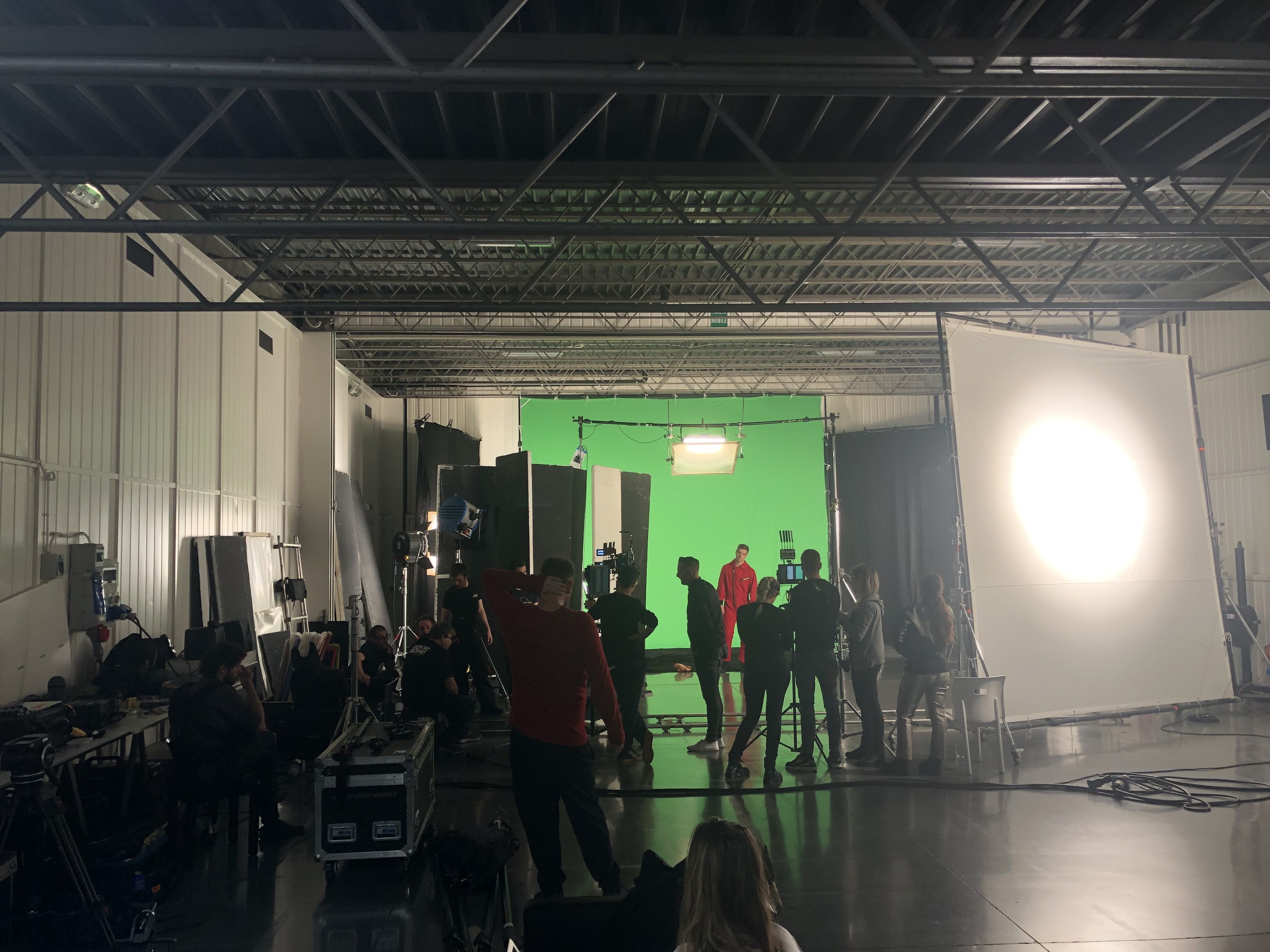 ミラノのスタジオでのグリーンバックCM撮影 - Courage Production