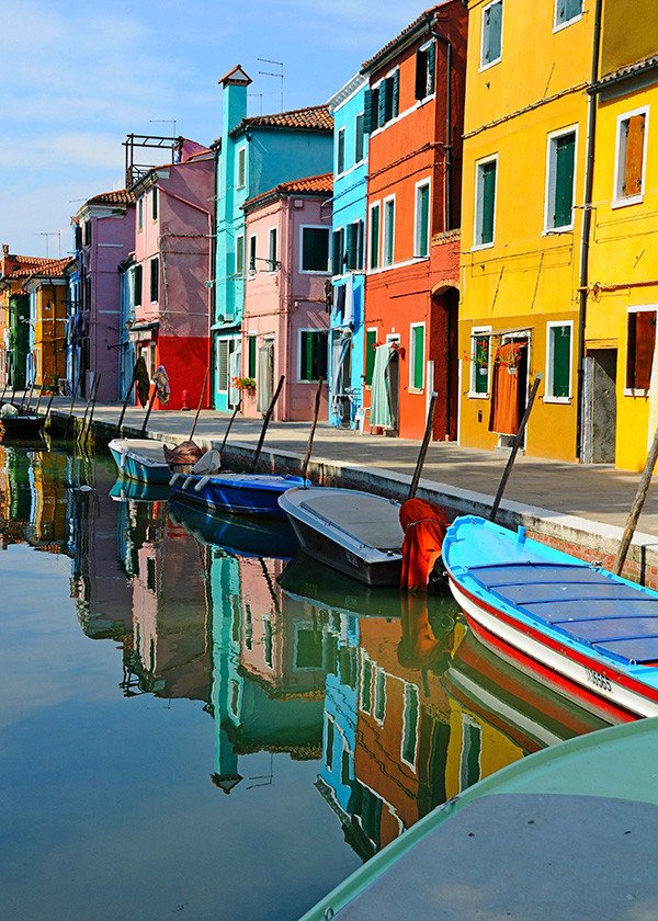 Water Logistics & Crew Transport for Film Shoots in Venice