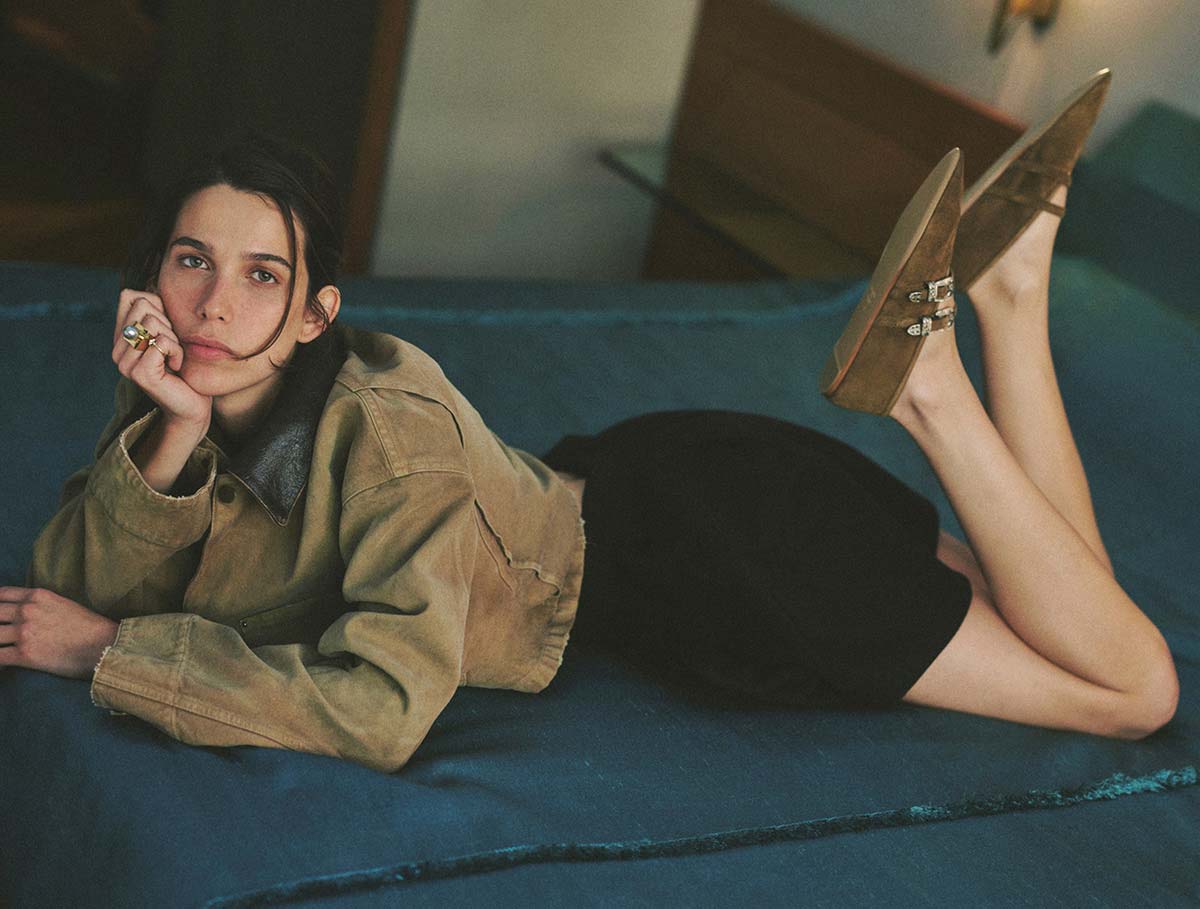 Location scouting and management of a modernist design apartment in Milan for a luxury shoe campaign