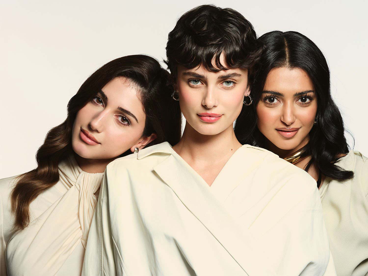 Behind the scenes of the Laverne beauty campaign with model Taylor Hill