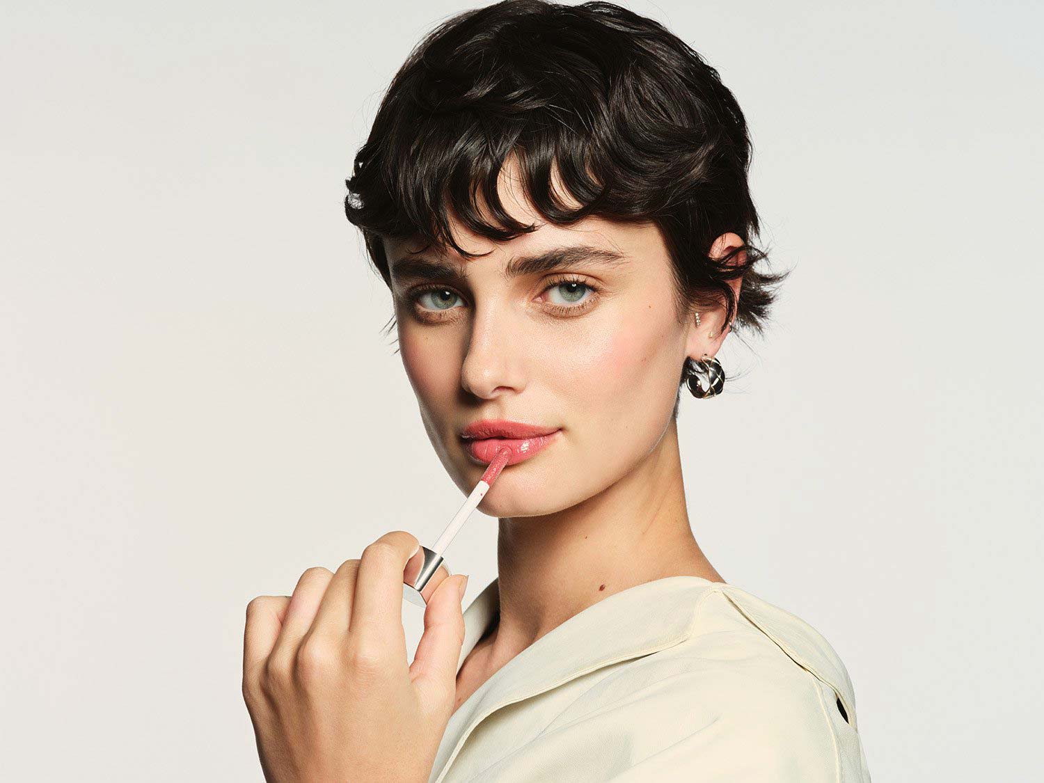 Historic villa location secured by Courage for the Taylor Hill beauty photo shoot